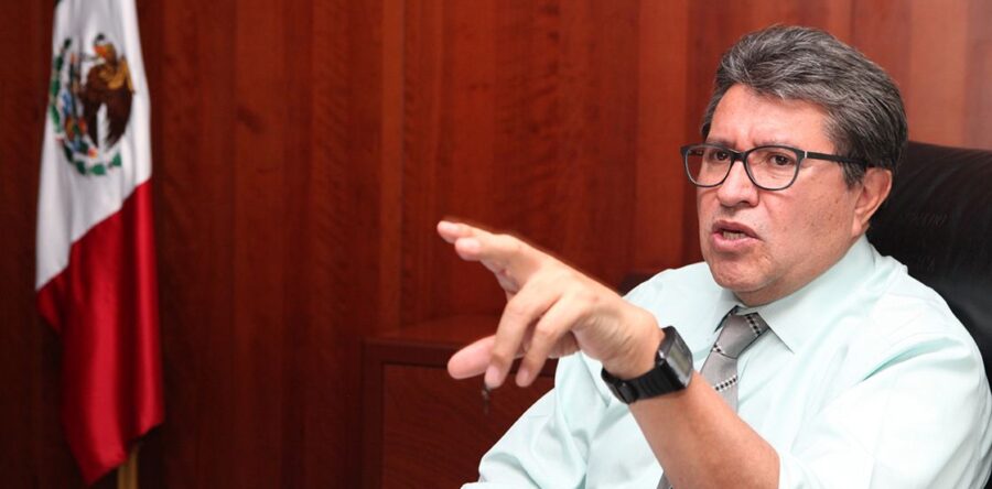 Me mantengo como coordinador; si no, que revoquen mi mandato: Monreal