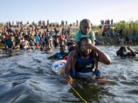 Casa Blanca asegura que no enviará a Guantánamo a los migrantes de Haití