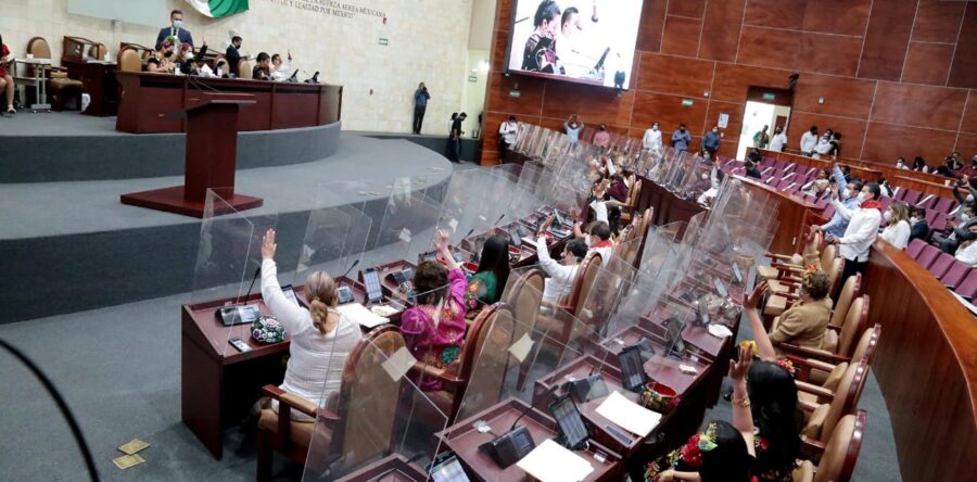 Congreso apercibe a Gobernador de Oaxaca por usar recursos públicos durante veda electoral