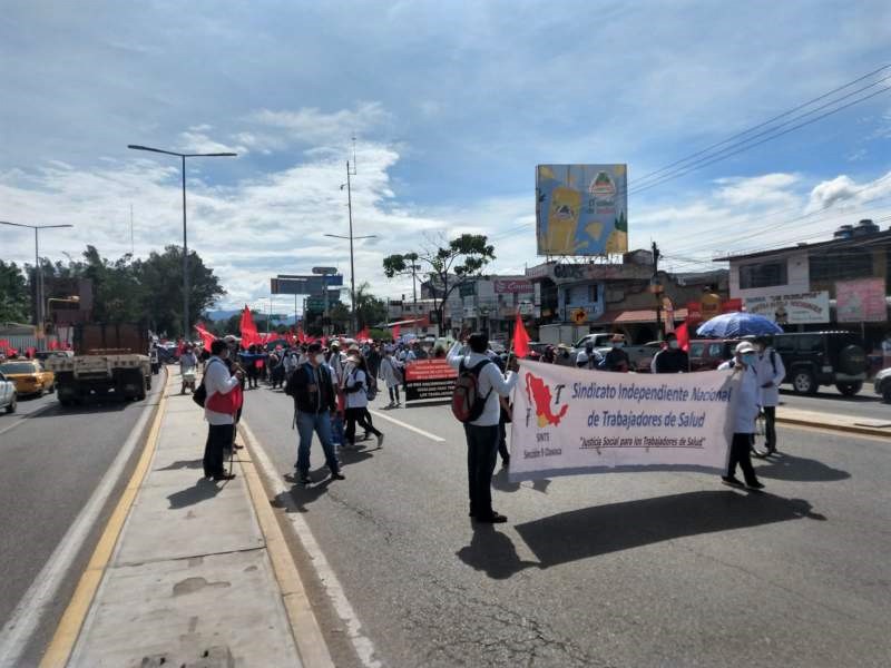 Traicionan y dejan en mal en SSO a Murat con AMLO: Alfredo Martínez de Aguilar