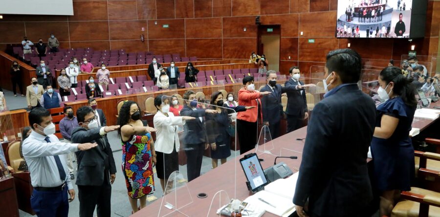 Congreso toma protesta a integrantes de la CEAMO