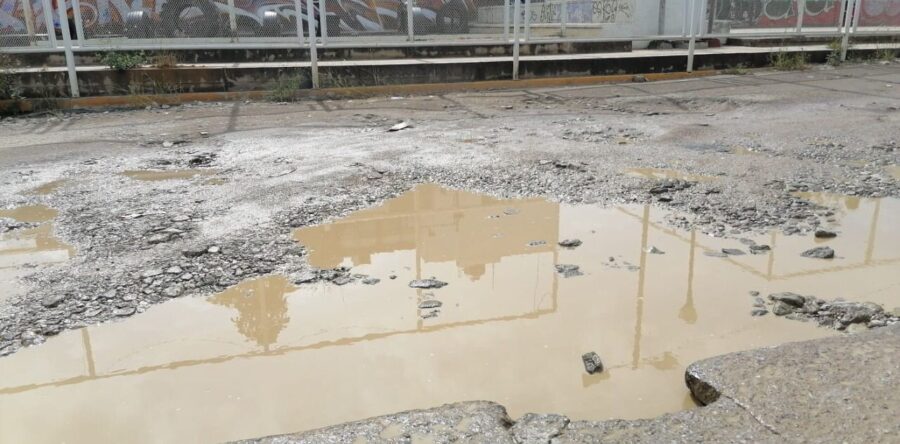 Piden atender las calles de Candiani afectada por baches