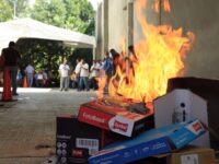 De manera violenta transportistas de Juquila ingresaron a la Semovi