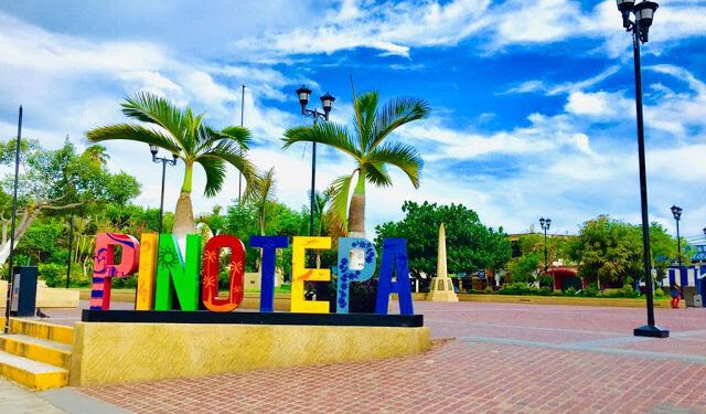 Suspenden fiestas patrias en Pinotepa Nacional