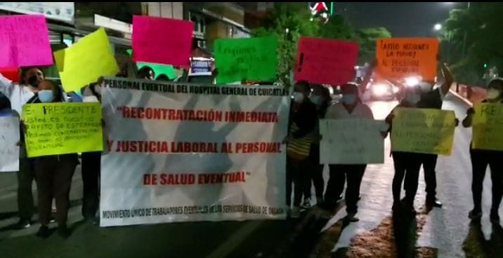 Despidos masivos en SSO generan protestas en mañanera de AMLO en Oaxaca