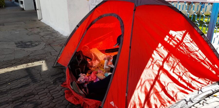 Con huelga de hambre extrabajadora de salud exige basificacion y pago de su quincena…