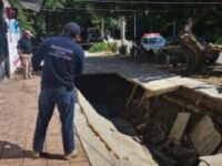 El riesgo habitantes de Candiani por el canal de aguas negras