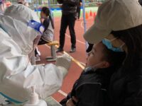 China confina ciudad con 4 millones de habitantes tras brote de covid-19