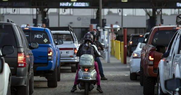 Abrirán frontera terrestre entre México y EU el 8 de noviembre