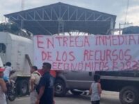 Bloquean la carretera Juquila – Río Grande