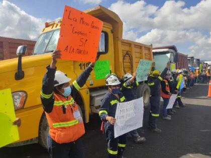 Piden que se garantice su fuente de empleo en la Minera Cuzcatlán