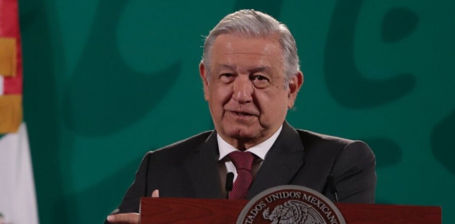‘Amor y paz’, responde AMLO a Aznar tras burla sobre perdón