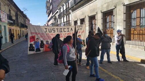 Organizaciones sociales protestaron en el Palacio de Gobierno