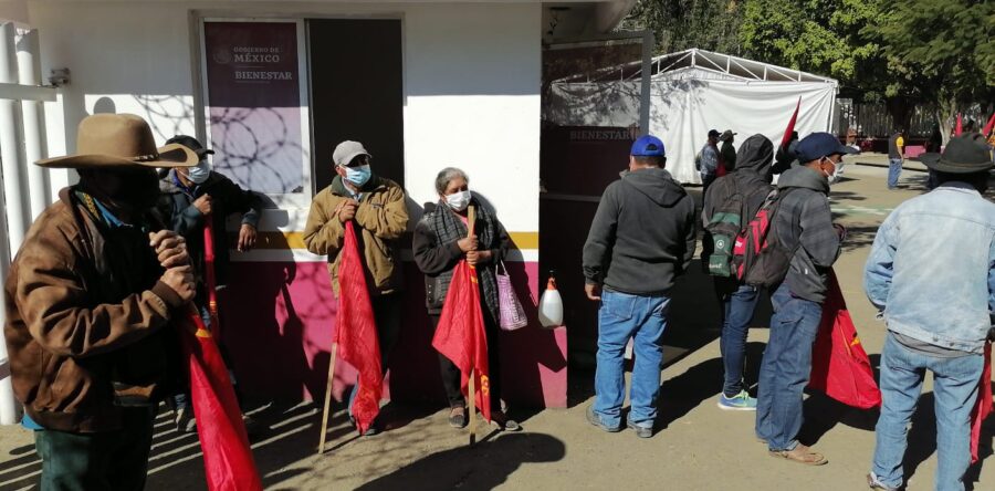 Con protesta  FPR exige recursos en la delegación de Bienestar