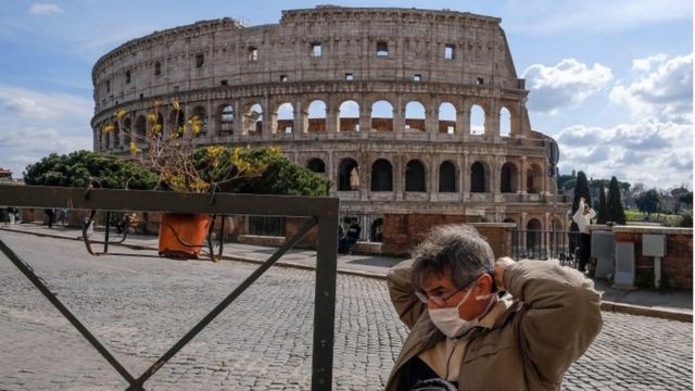 Italia endurece restricciones a los no vacunados ante aumento de casos de Covid-19
