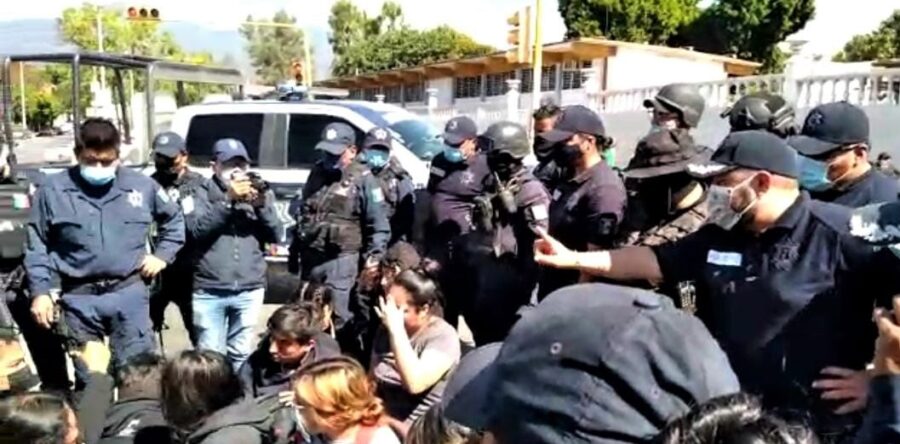 #UNO apoya sancionar bloqueos carreteros y la toma de casetas: Alfredo Martínez de Aguilar