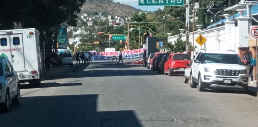 Apoyo a la protesta legítima; respeto a libertad de tránsito: Alfredo Martínez de Aguilar