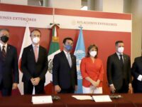 Recibe Oaxaca 14 ambulancias y equipamiento médico donados por Japón