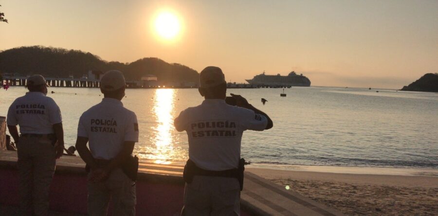 Turismo de cruceros se reactiva en Bahías de Huatulco