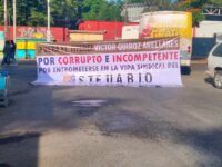 Protestan Sindicatos contra la UABJO