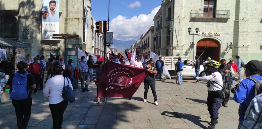 Piden justicia para las víctimas de Huazantlán Del Río