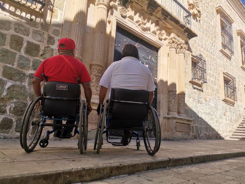 Exigen anfitriones turísticos el pago de aguinaldos