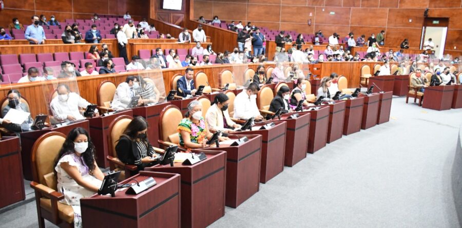 A rendir cuentas las y los titulares estatales por Quinto Informe de Gobierno