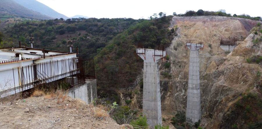 Registra autopista Oaxaca- Costa un avance del 74.64%