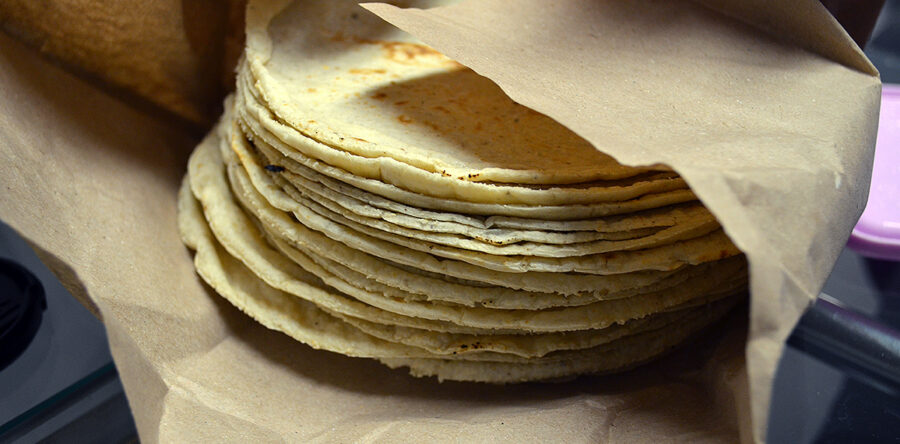 Hasta 25 pesos podría alcanzar el kilo de tortilla: CNT