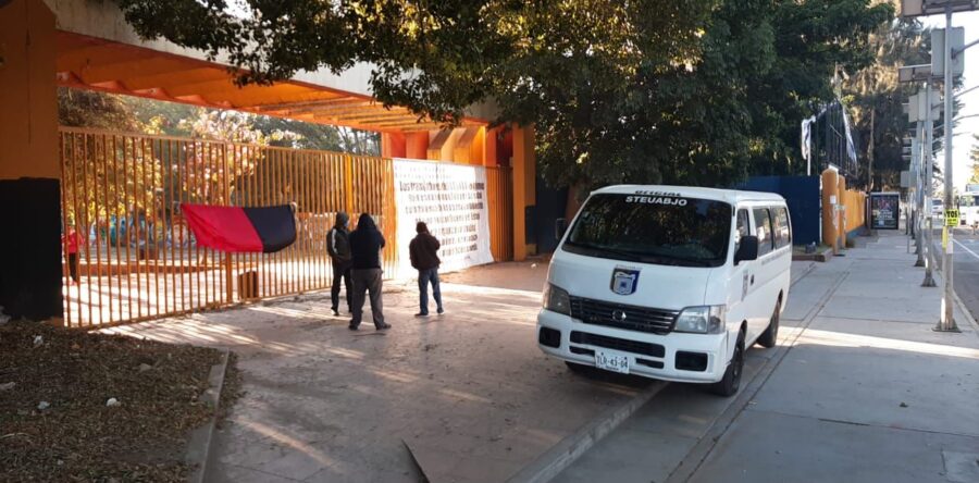 Un grupo de sindicalizados del STEUABJO continúan con protestas