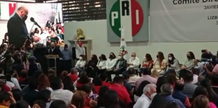 Llama Javier Villacaña a la unidad en el PRI, asume como nuevo dirigente