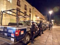 Policía estatal y municipal retiran a comerciantes ambulantes en la Capital