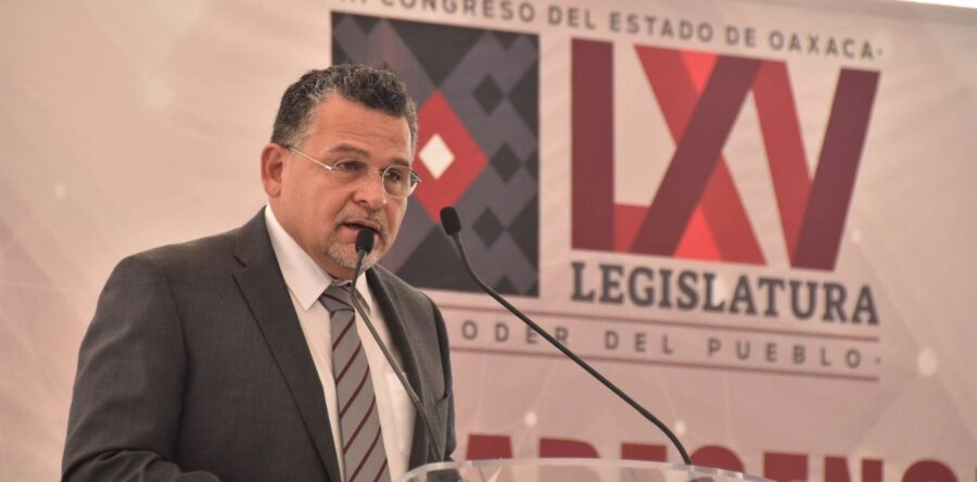 Garantiza paz social atención a las demandas magisteriales: Alfredo Martínez de Aguilar