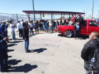 Protestan maestros de la S-22 en el Cereso de Miahuatlán