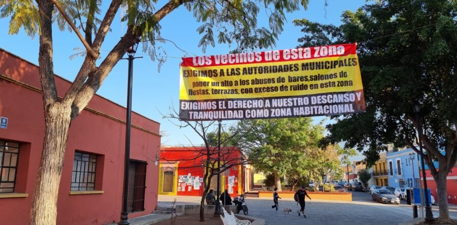 Piden ponerle un alto a los bares y salones de fiesta en el Barrio de la Cruz de Piedra