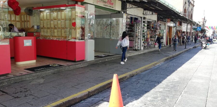 Acuerda municipio de Oaxaca y gobernador Alejandro Murat programa piloto para retornar a la movilidad en calles céntricas de Oaxaca