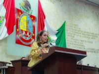 Demanda Mariana Benítez hacer de la preservación de las lenguas indígenas una prioridad en el país