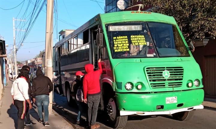 ¡Hasta la madre! la población con los bloqueos. ¡Cuidado!: Alfredo Martínez de Aguilar