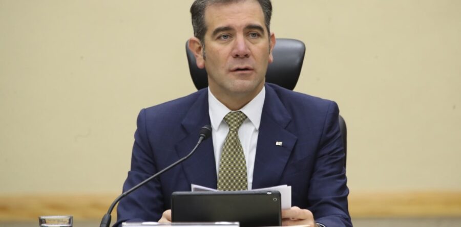 EL INE, aliado a la oposición para bloquear reforma electoral: Carlos Ramírez