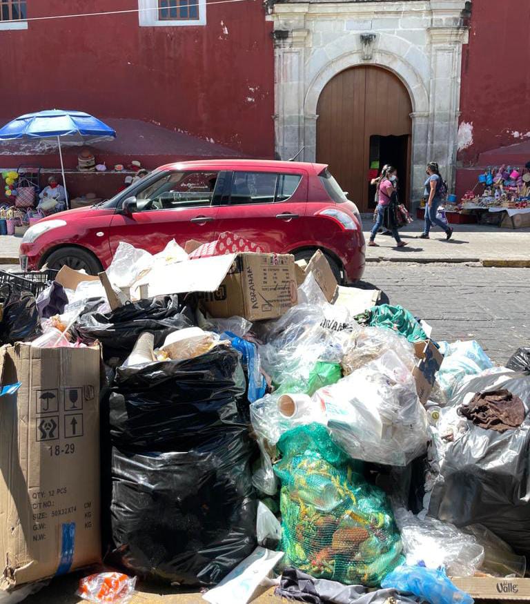 Continúa el bloqueo por parte de pobladores de la agencia, Vicente Guerrero