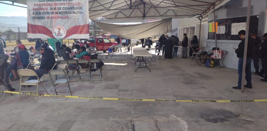 Continúa Antorcha Campesina con su plantón en Ciudad Administrativa