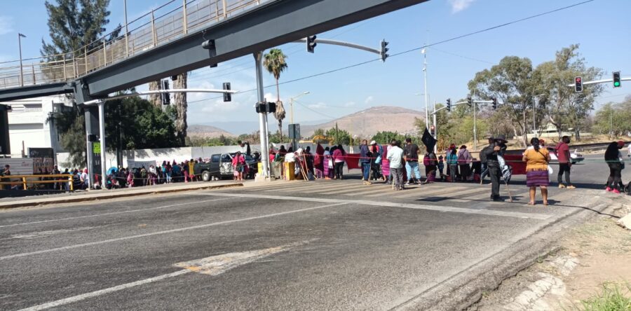 Mujeres de CIPO-RFM se movilizan en la ciudad de Oaxaca