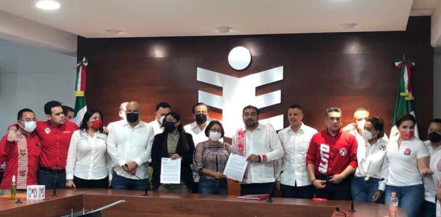 Se registra Alejandro Avilés Álvarez como candidato al Gobierno de Oaxaca