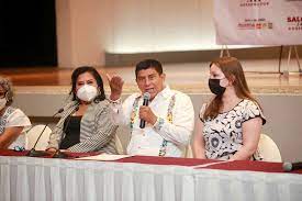 Las mujeres pueden salvar a las mujeres de la violencia: Alfredo Martínez de Aguilar