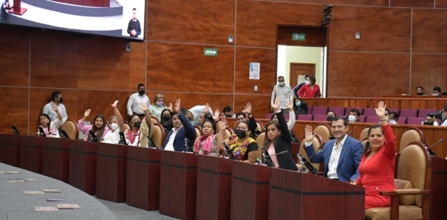 “Cerramos este periodo legislativo con paso firme hacia el bienestar de Oaxaca”: Laura Estrada