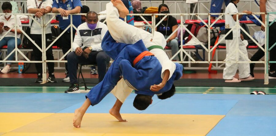 Judokas buscaron la clasificación a los Nacionales Conade 2022 en el día uno del Macro regional en Oaxaca