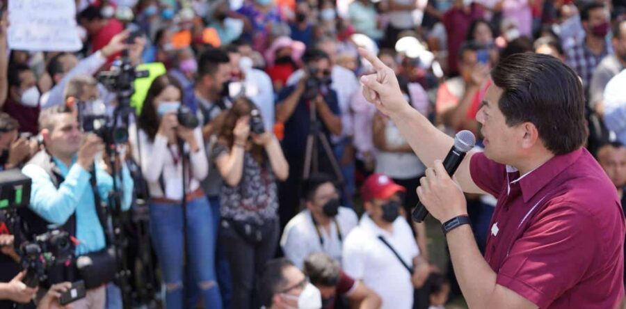 Disputa tribal en Morena detrás de baja consulta y derrota CFE: Carlos Ramírez