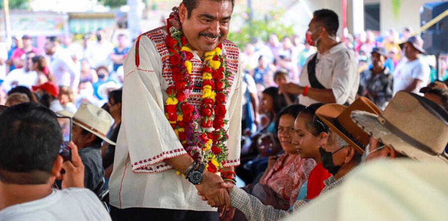 Priorizará Alejandro Avilés conectividad terrestre y aérea para la región costeña de Oaxaca