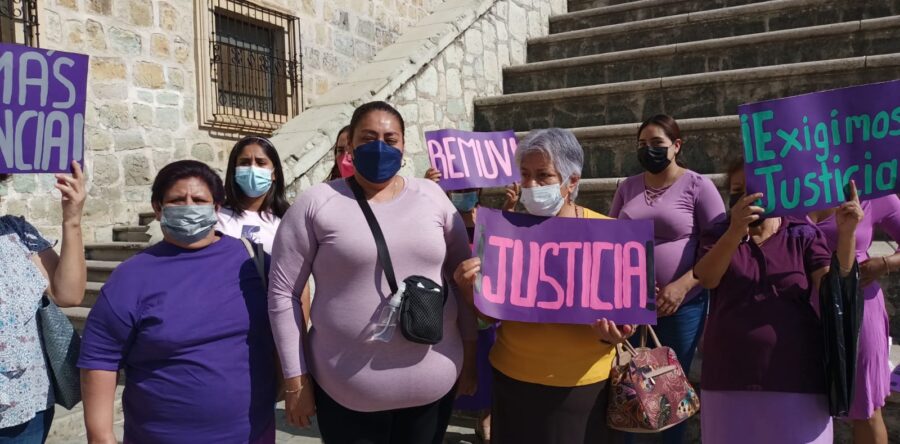 Piden cocineras tradicionales que las dejen vender los días miércoles en las calles de la ciudad