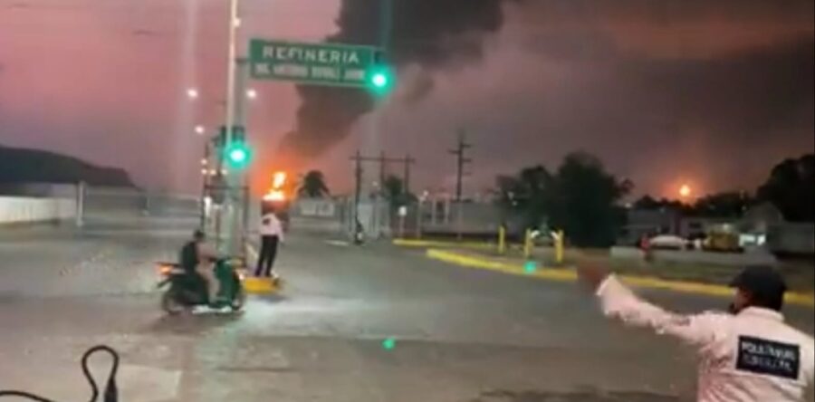 Se reactivó el incendio en la refinería Antonio Dovalí Jaime de Salina Cruz
